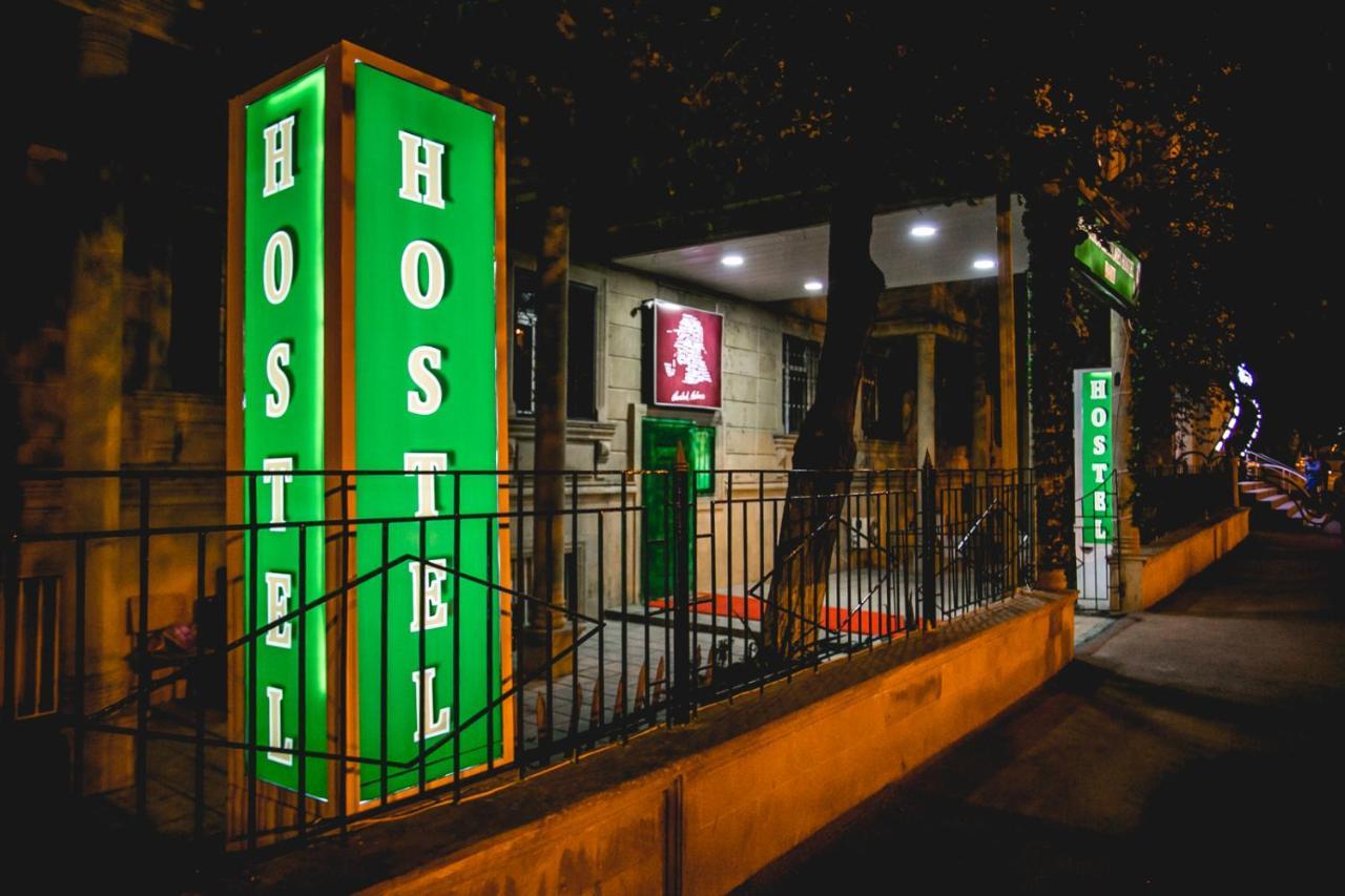 Sherlock Holmes Hostel Baku Kültér fotó
