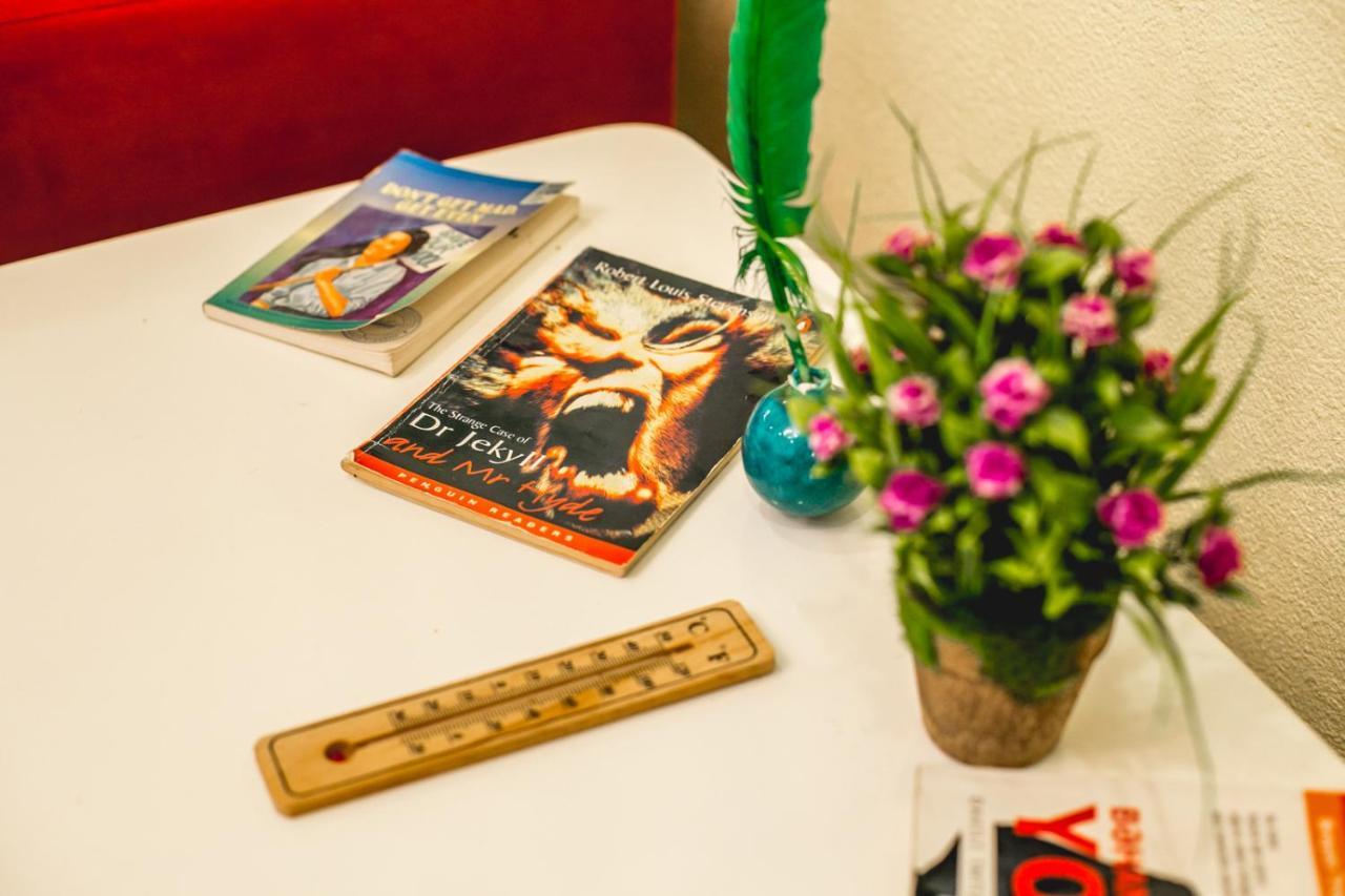 Sherlock Holmes Hostel Baku Kültér fotó