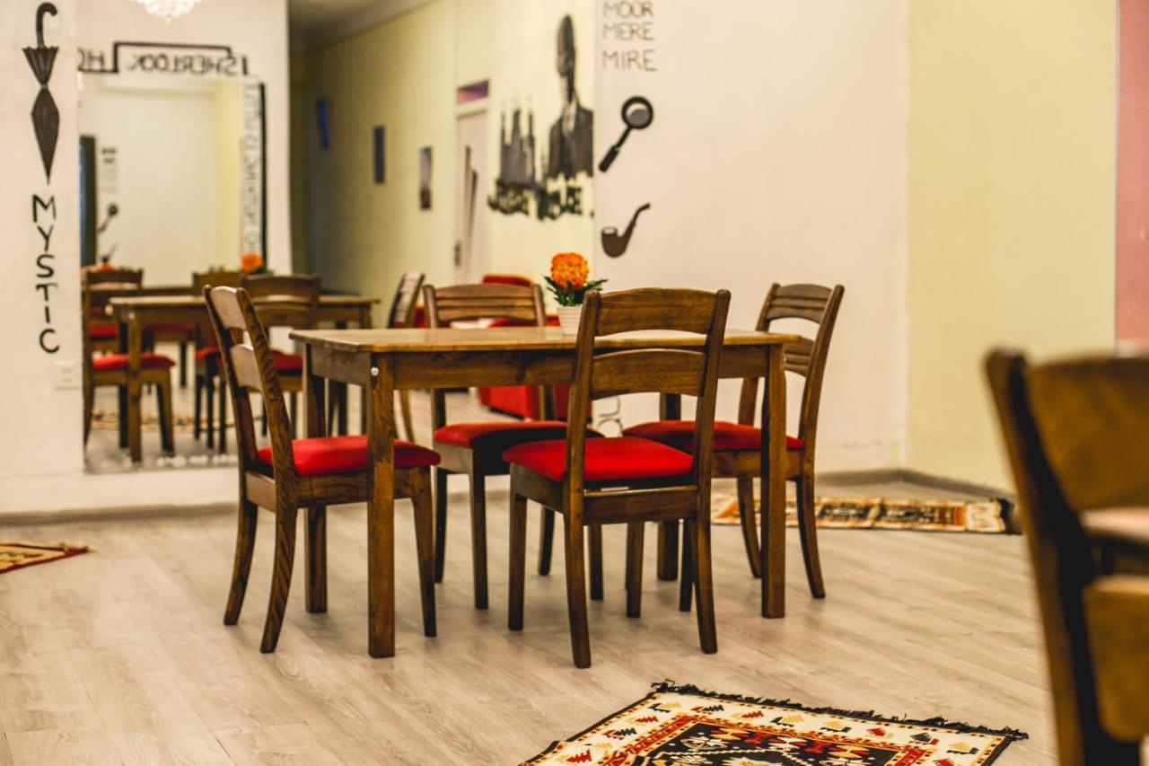 Sherlock Holmes Hostel Baku Kültér fotó